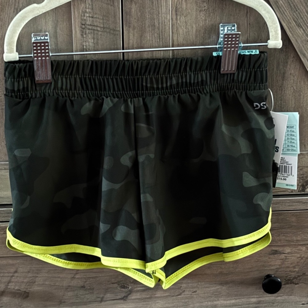 DSG Girls Stride Run Shorts Camo Forest Night Neon Yellow XS 6-7 NWT